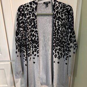 Roz & Ali women’s large grey/black leopard print cardigan